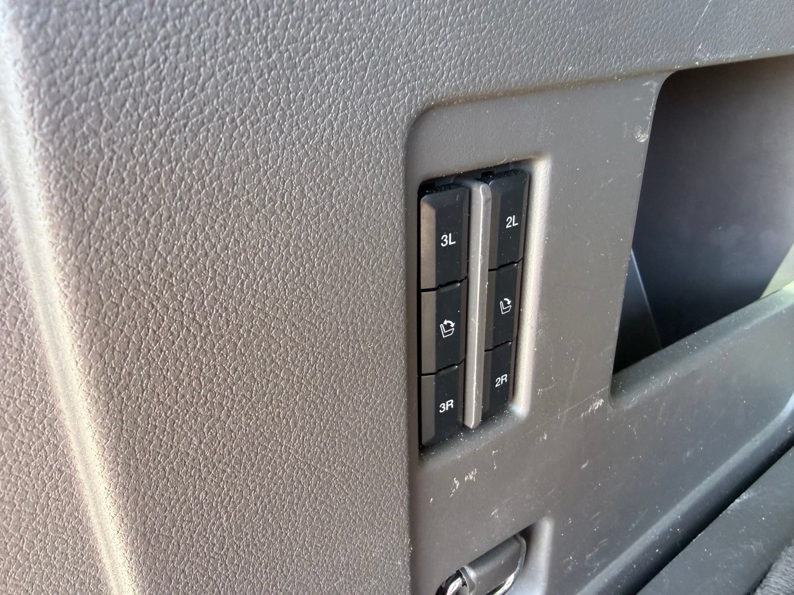 Used 2019 Ford Expedition Limited w/ Texas Edition Package RWD image 43