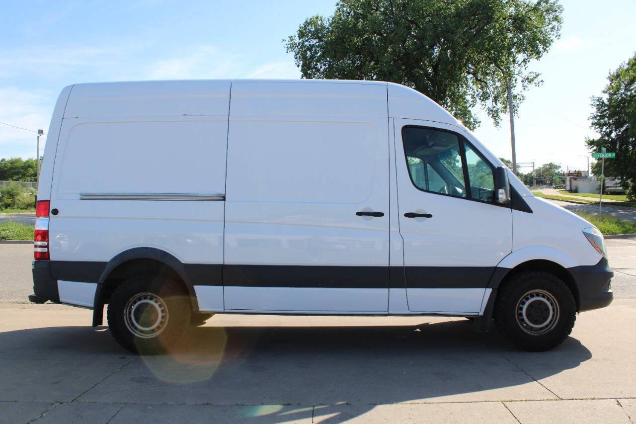 Used 2018 Mercedes-Benz Sprinter 2500 image 3