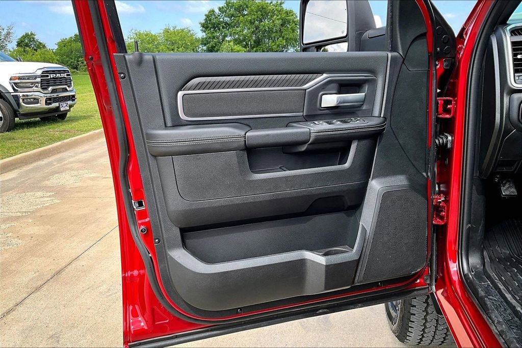 New 2026 RAM 2500 Big Horn AWD/4WD image 10