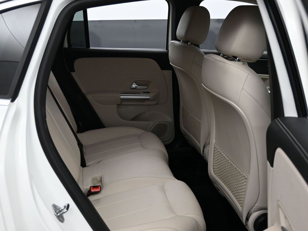 Used 2022 Mercedes-Benz GLA 250 GLA 250 w/ Premium Package Lite image 32