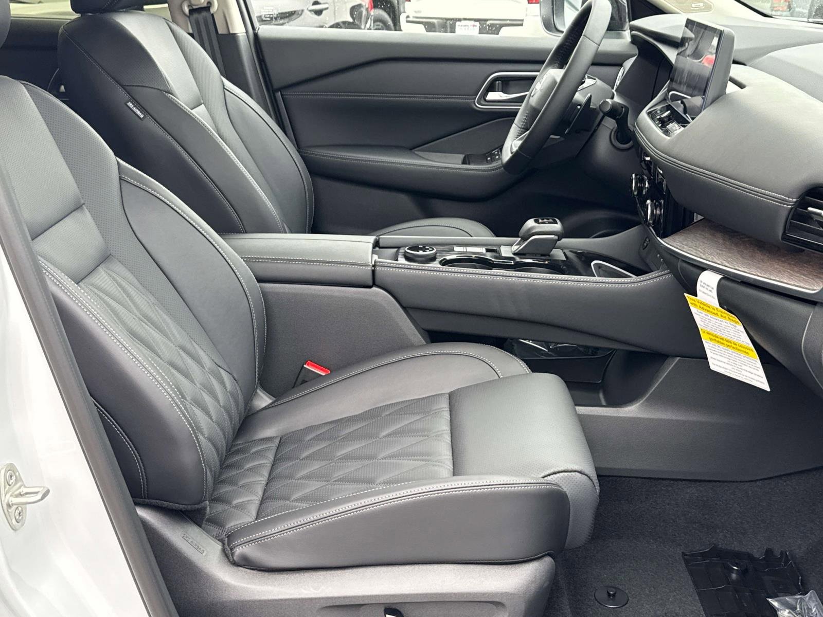 New 2026 Nissan Rogue Platinum w/ Platinum Premium Package image 25