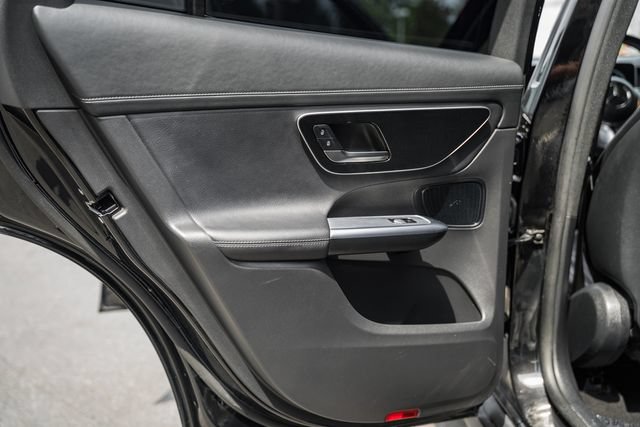 Used 2024 Mercedes-Benz GLC 300 4MATIC image 28