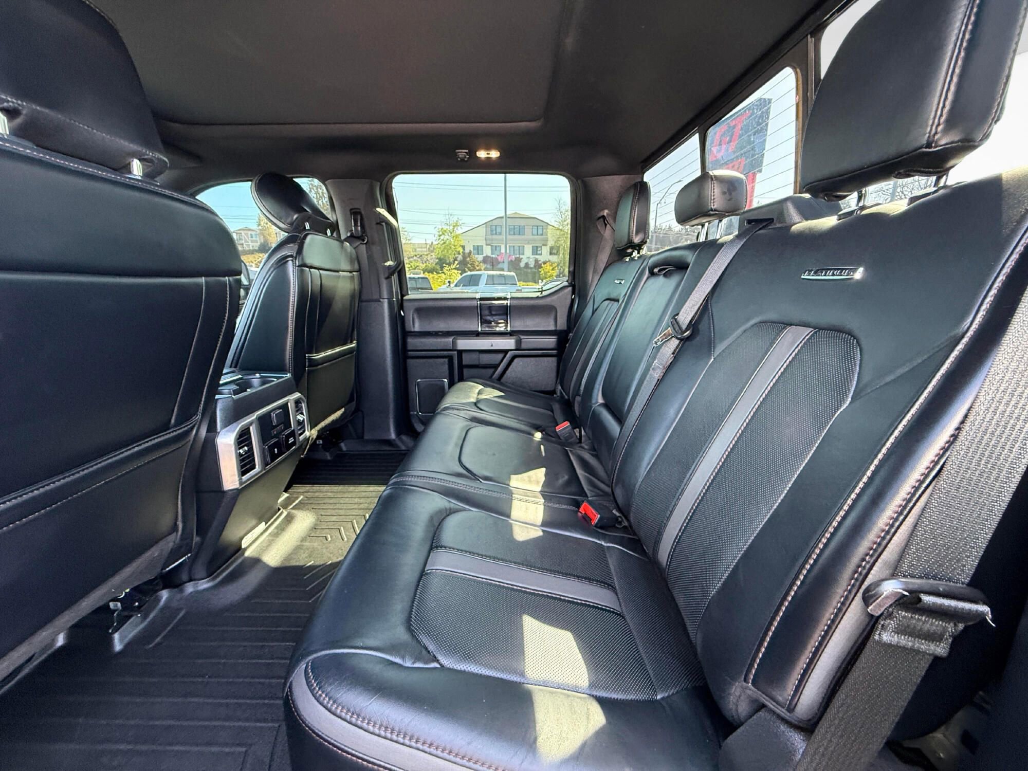 Used 2021 Ford F350 Platinum w/ Tremor Off-Road Package AWD/4WD image 8