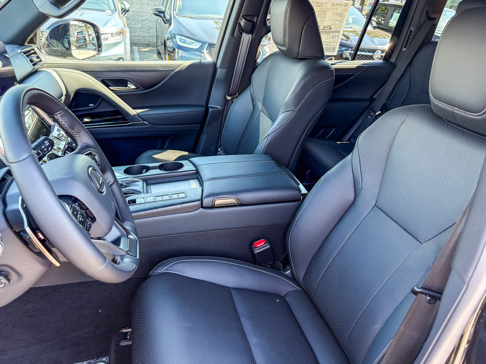 New 2026 Lexus LX 600 4WD w/ Luxury Package image 18