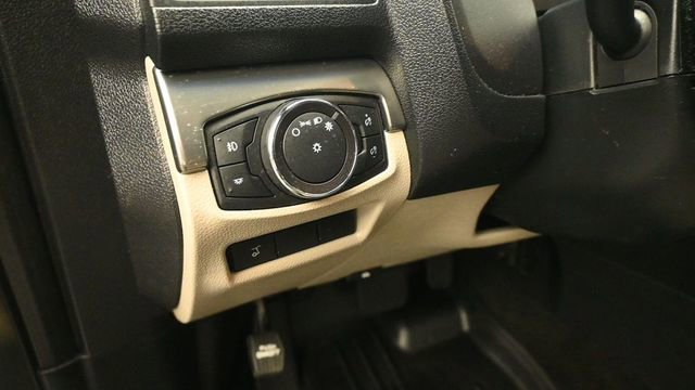 Certified 2018 Ford Explorer XLT w/ Equipment Group 201A AWD/4WD image 14