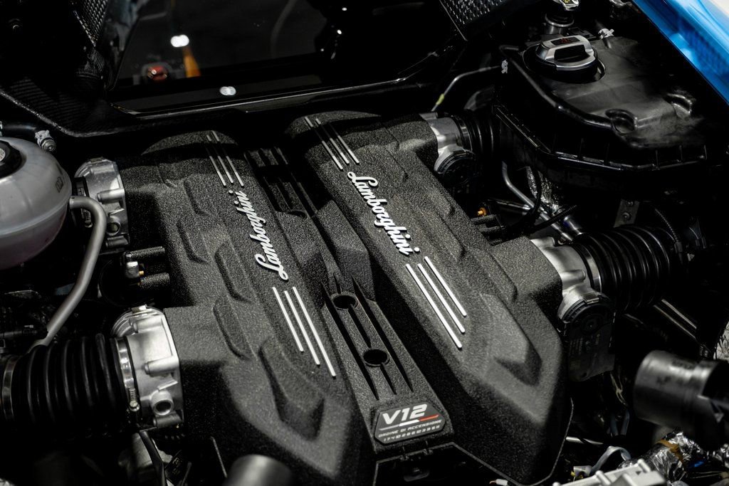 Used 2024 Lamborghini Revuelto AWD/4WD image 46