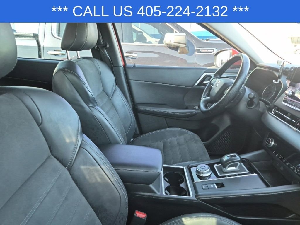 Used 2023 Mitsubishi Outlander SE AWD/4WD image 19