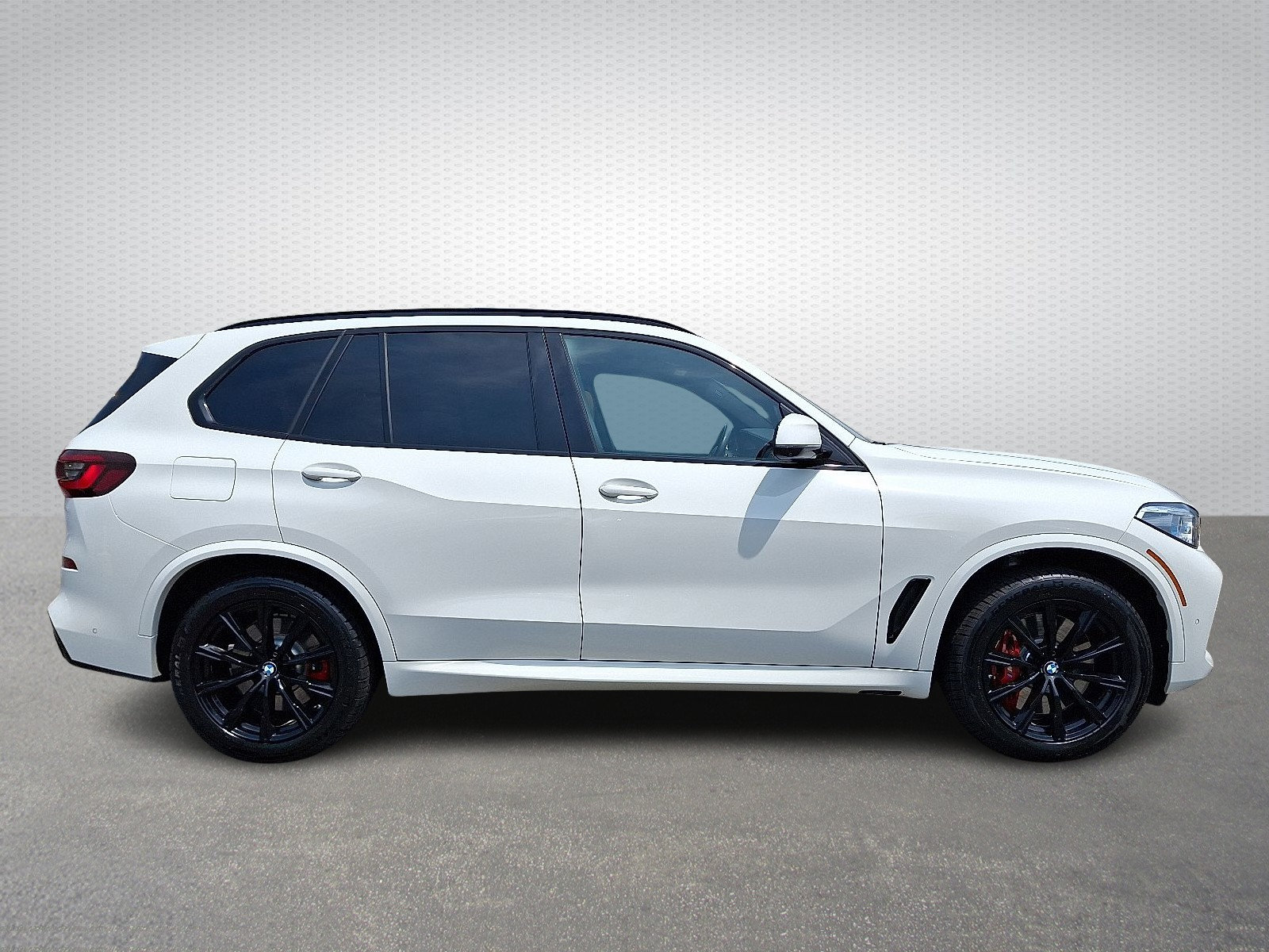 Used 2023 BMW X5 M50i w/ Executive Package AWD/4WD image 7