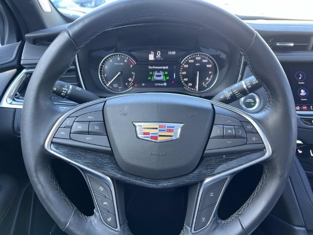 Certified 2024 Cadillac XT5 Premium Luxury w/ LPO, Floor Liner Package AWD/4WD image 21