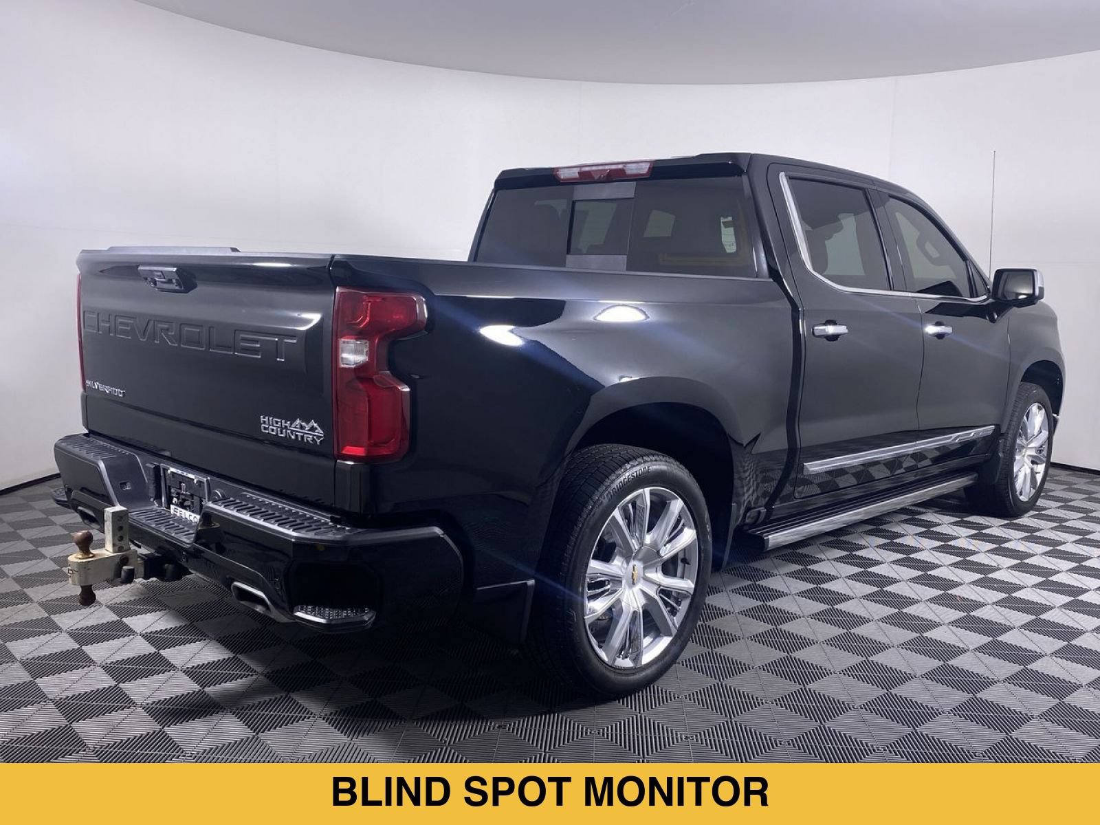 Certified 2025 Chevrolet Silverado 1500 High Country AWD/4WD image 20