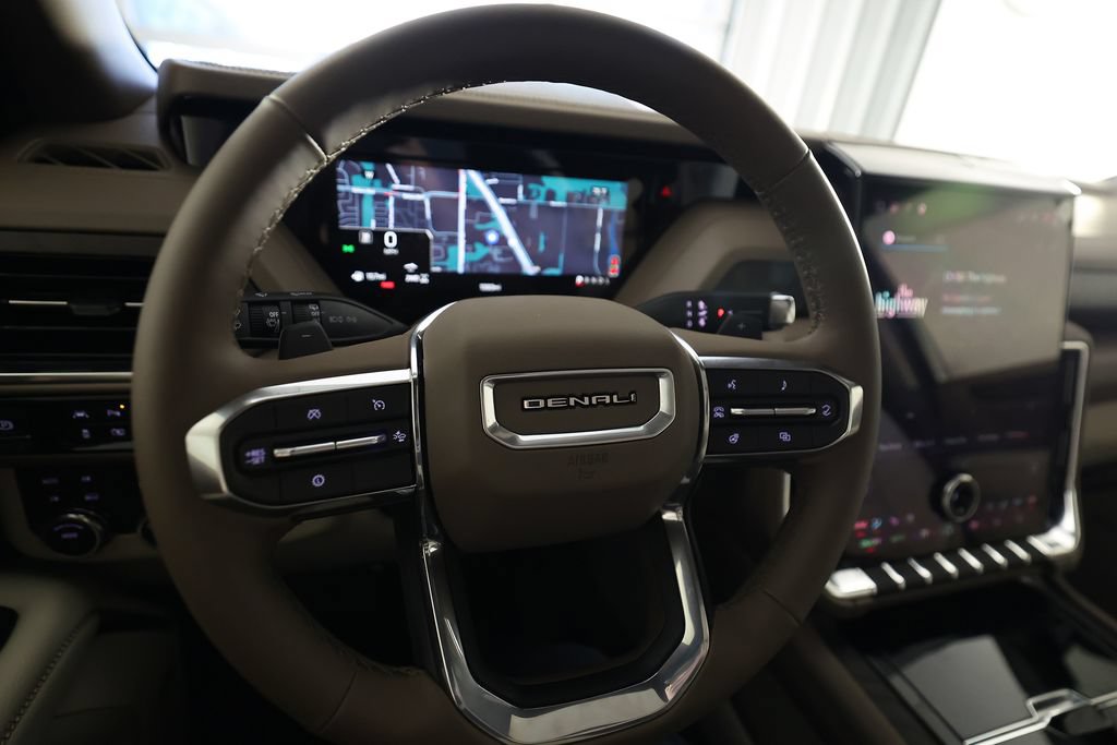 Used 2026 GMC Yukon Denali w/ Sun & Power Step Package AWD/4WD image 23