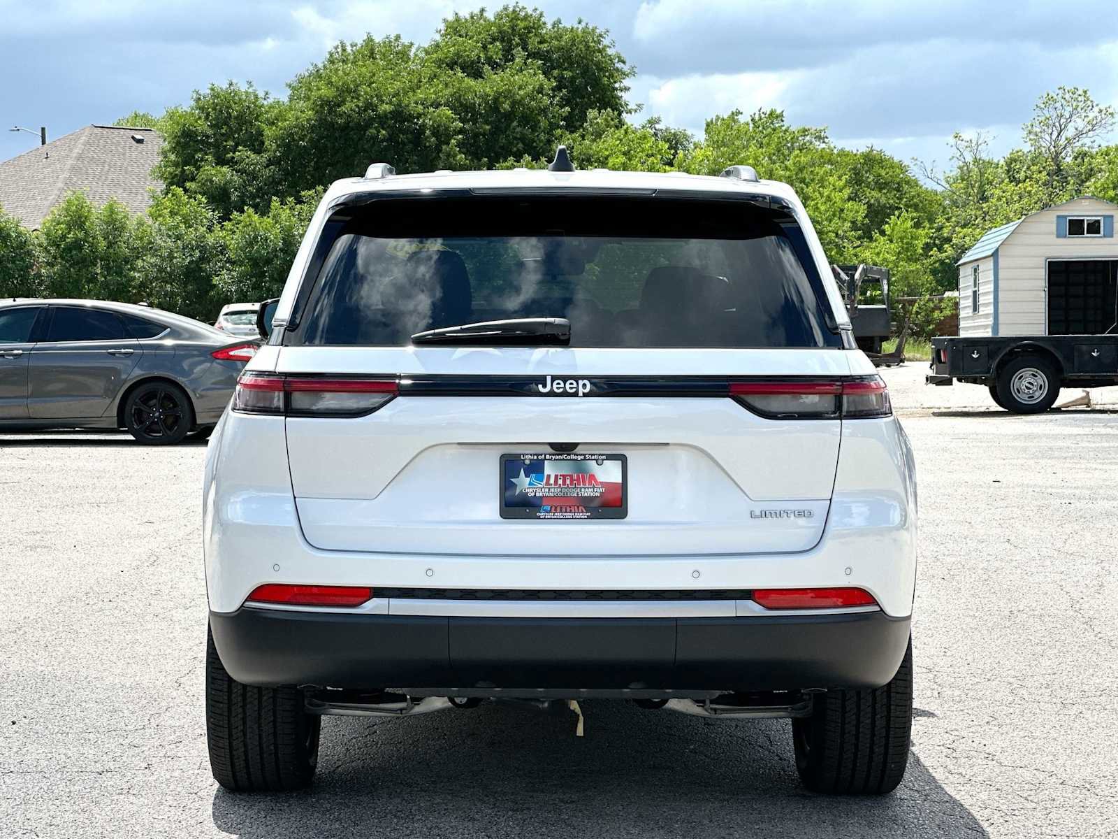 New 2026 Jeep Grand Cherokee Limited RWD image 14