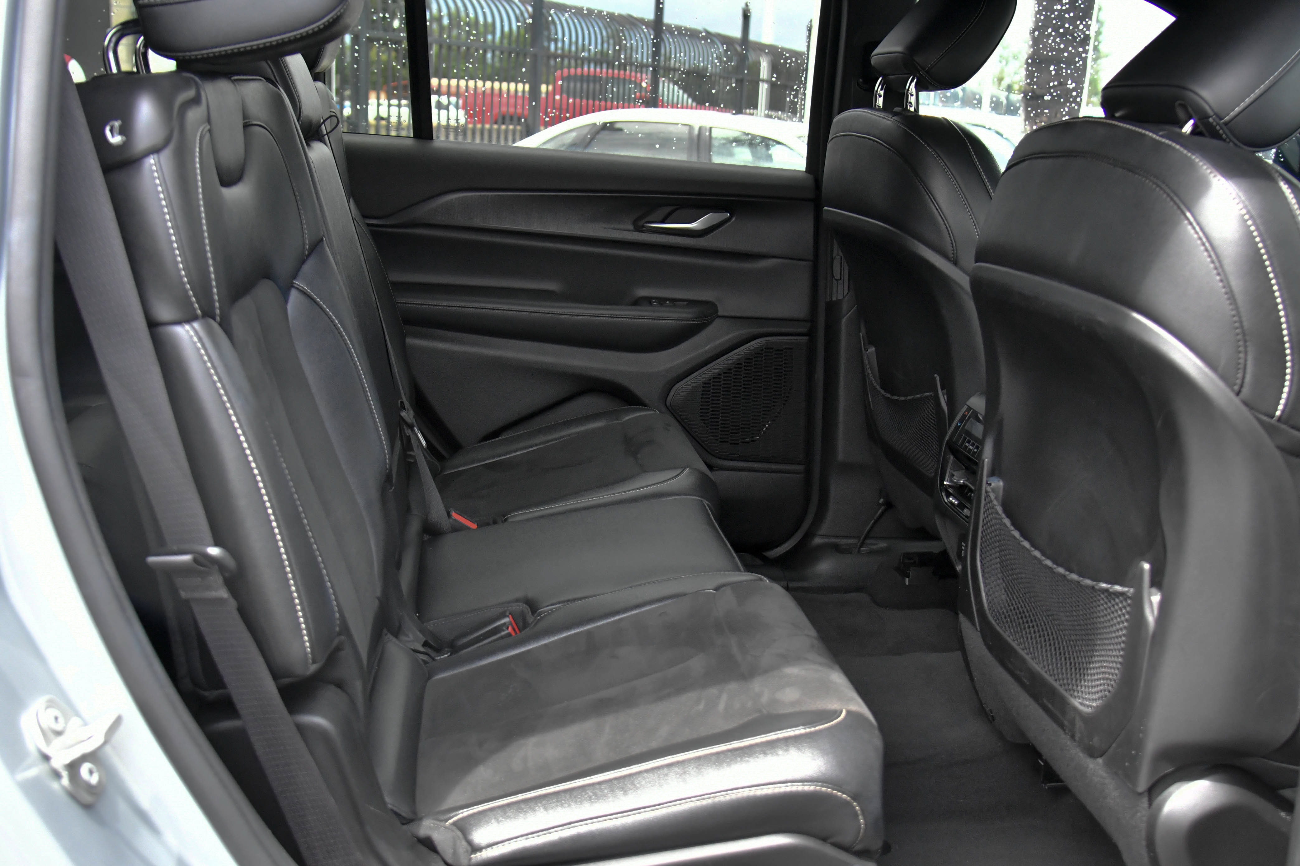 Used 2024 Jeep Grand Cherokee L Laredo AWD/4WD image 48