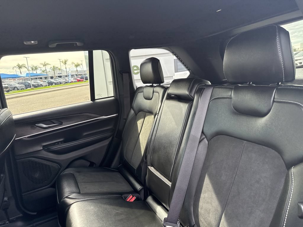 New 2026 Jeep Grand Cherokee Altitude AWD/4WD image 16
