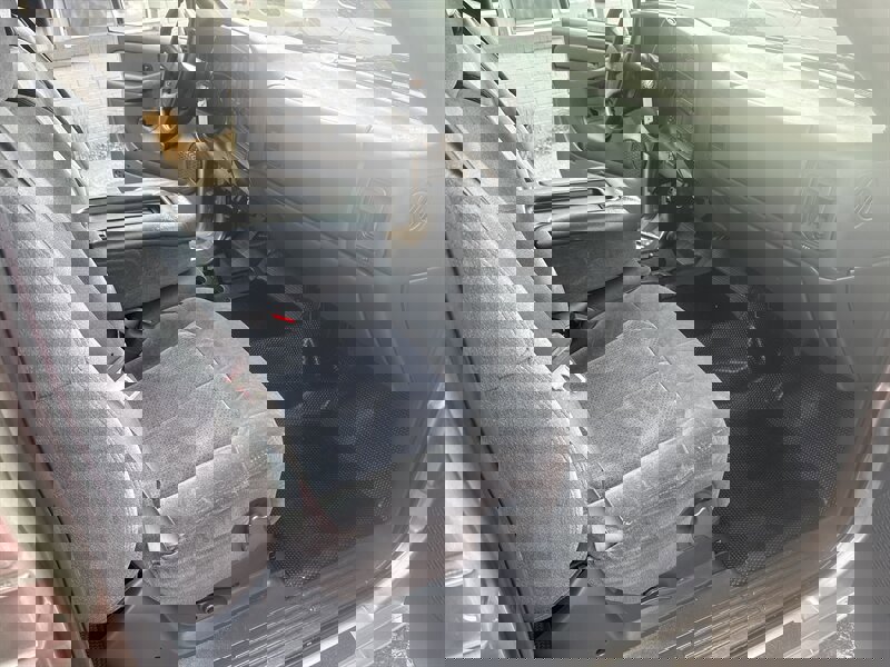 Used 2001 Chevrolet Silverado 2500 4x4 Crew Cab image 16