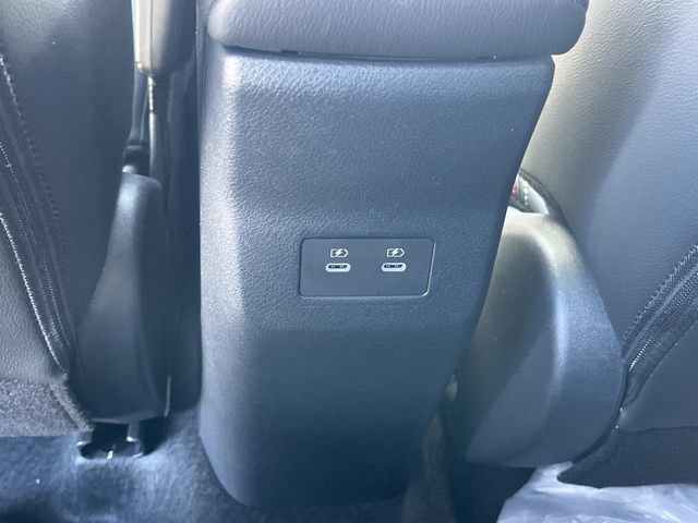 New 2026 Nissan Kicks SR w/ SR Premium Package FWD image 16