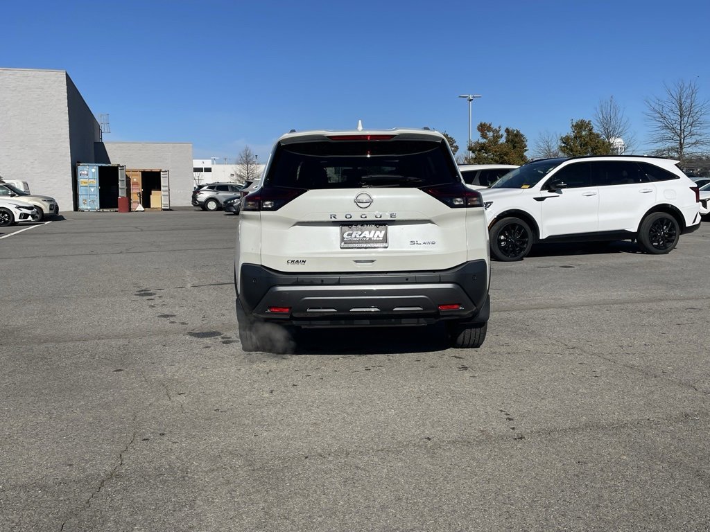 Used 2023 Nissan Rogue SL image 6