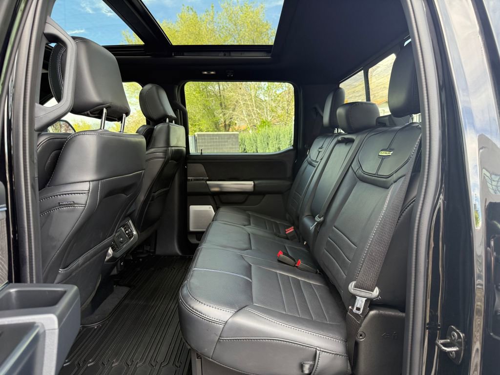 Used 2025 Ford F350 Platinum image 34