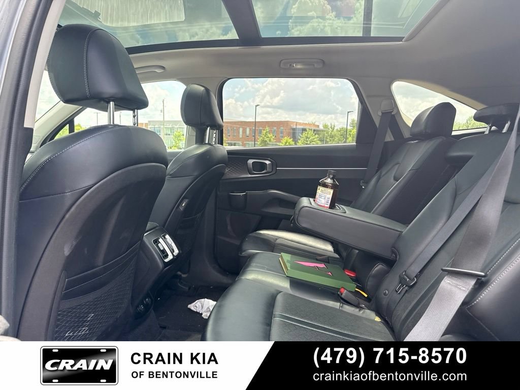 Used 2021 Kia Sorento S w/ Panoramic Sunroof Package FWD image 16
