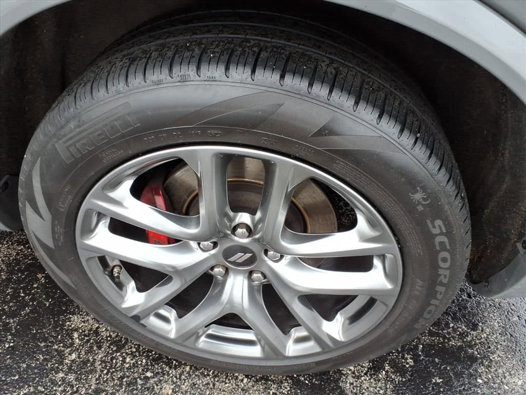 Certified 2023 Dodge Durango R/T w/ Tow 'N Go Package AWD/4WD image 5