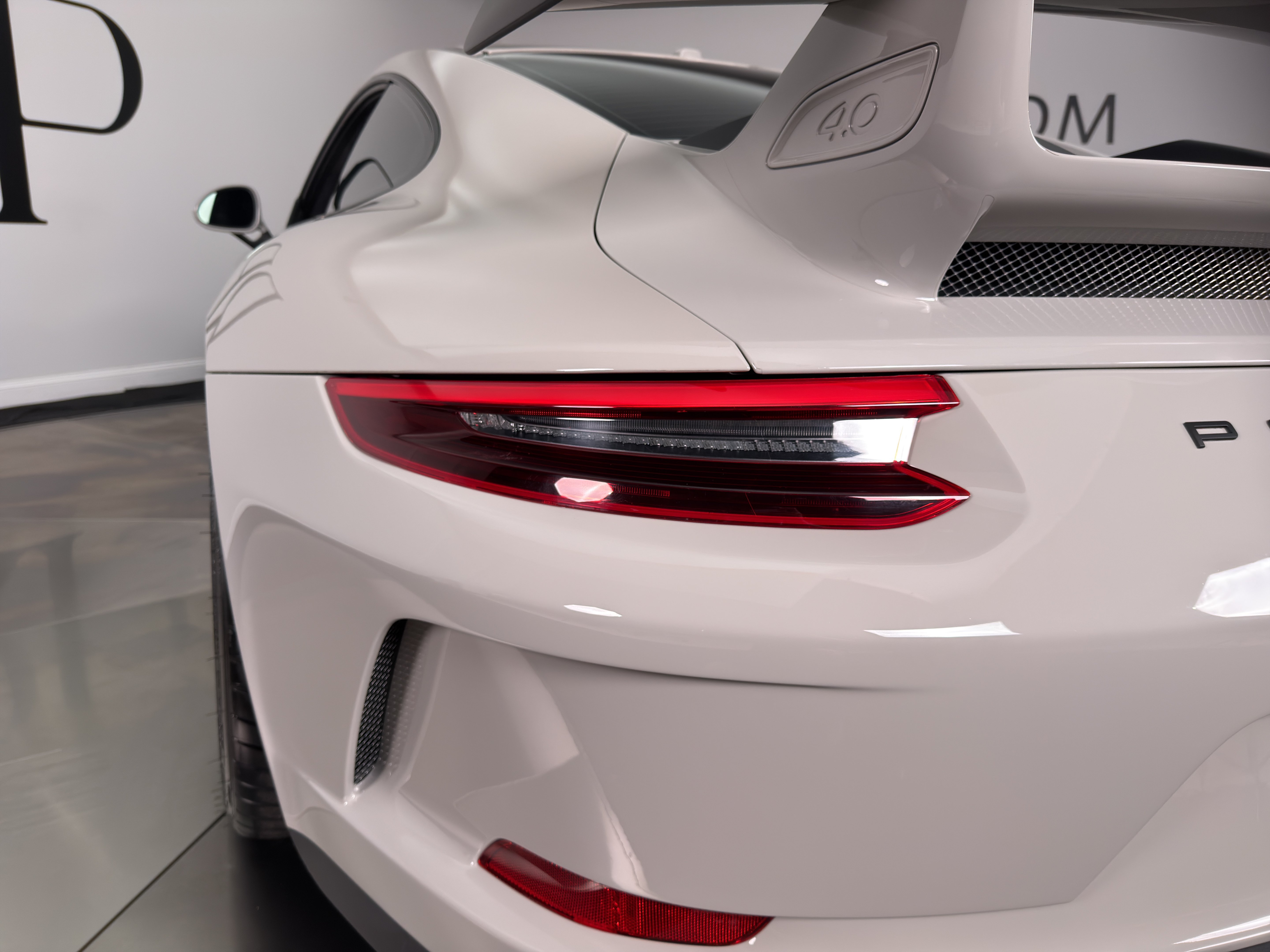Used 2018 Porsche 911 GT3 RWD image 12