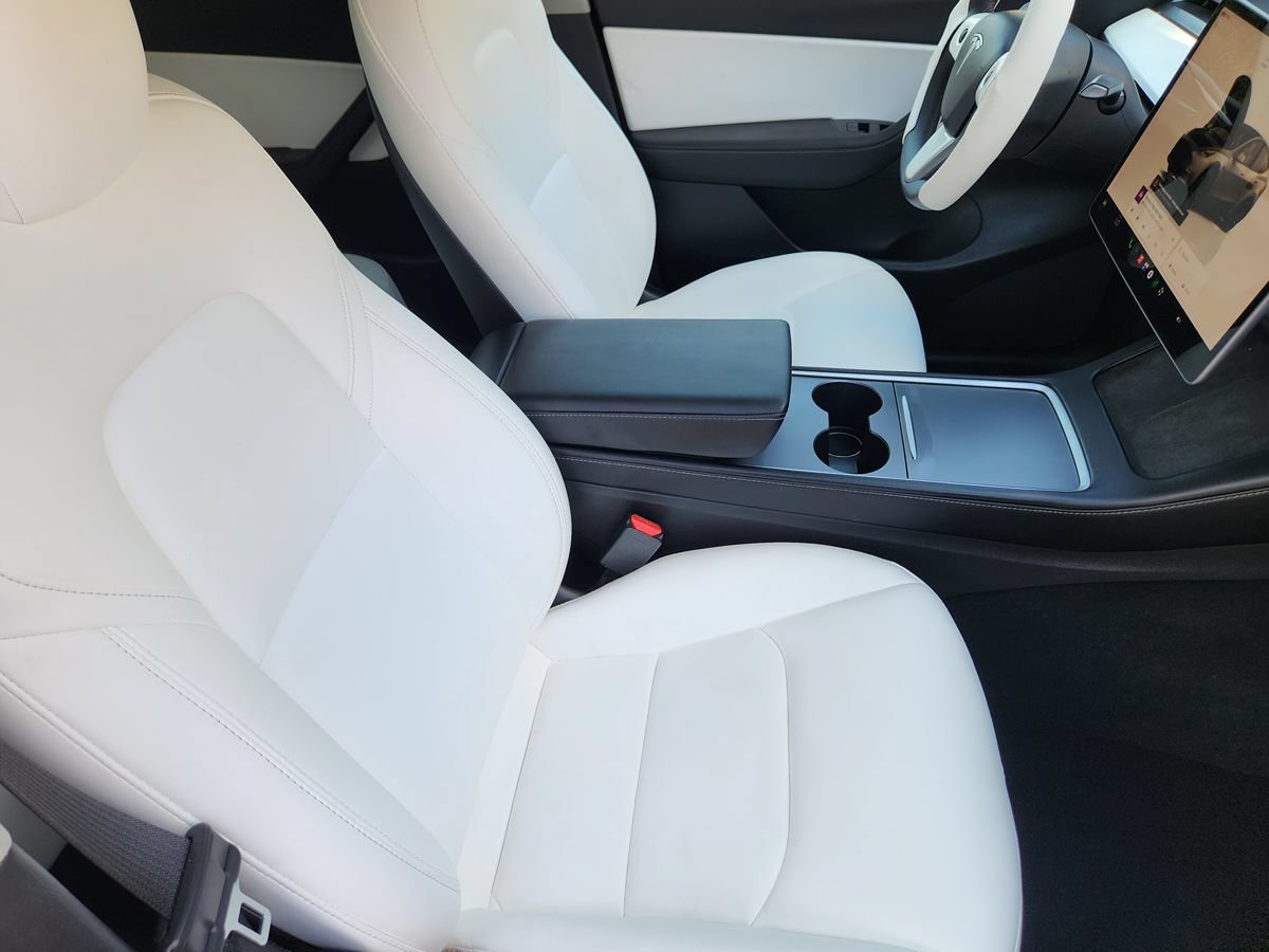 Used 2022 Tesla Model Y Performance AWD/4WD image 32