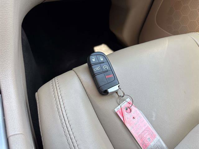 Used 2018 Jeep Grand Cherokee Limited image 25