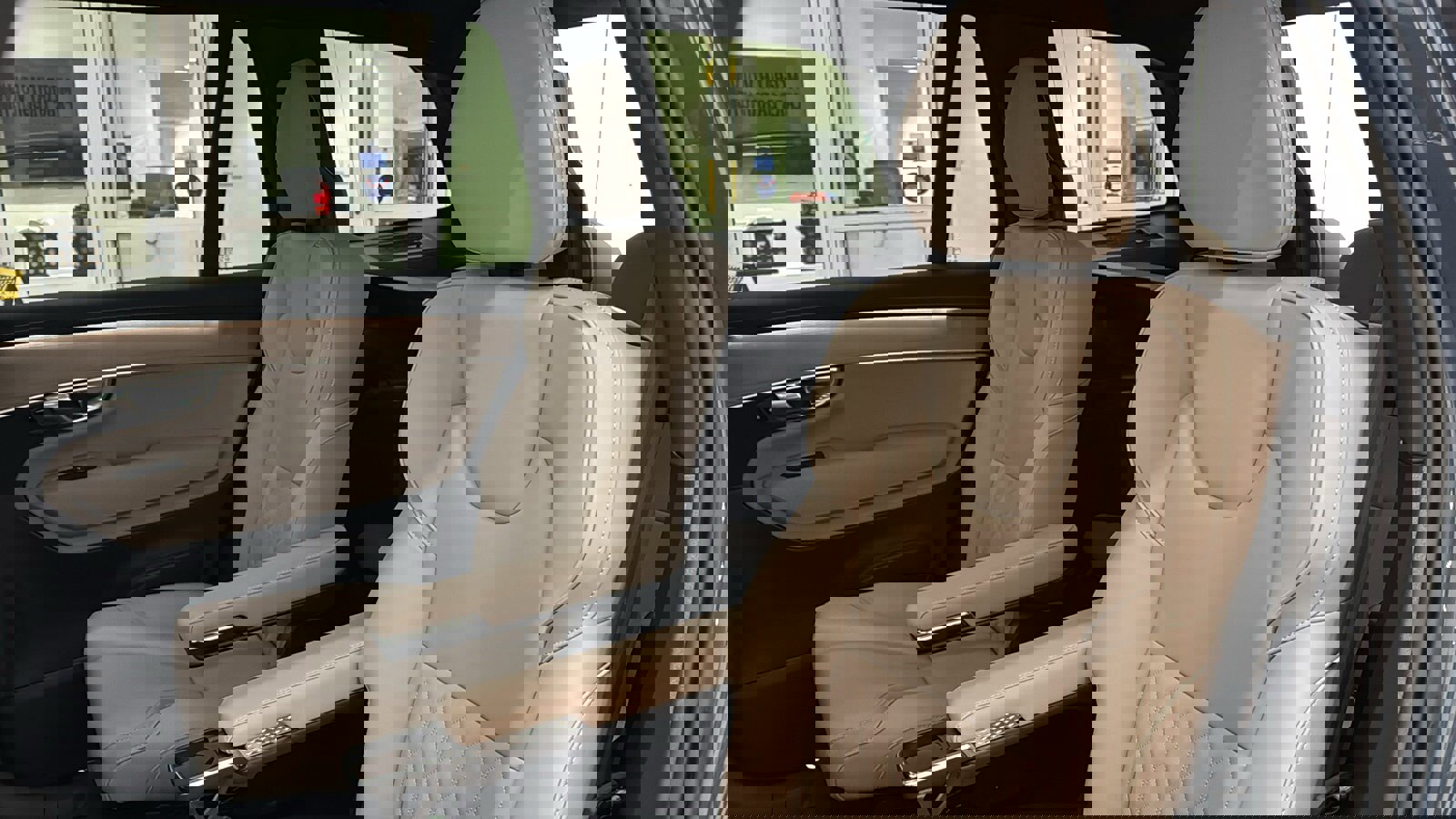 New 2026 Volvo XC90 B6 Plus image 26