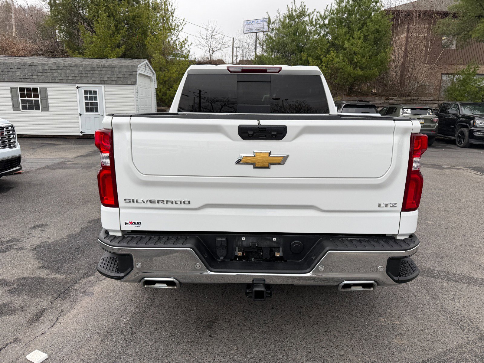 Used 2022 Chevrolet Silverado 1500 LTZ w/ LTZ Premium Package image 4