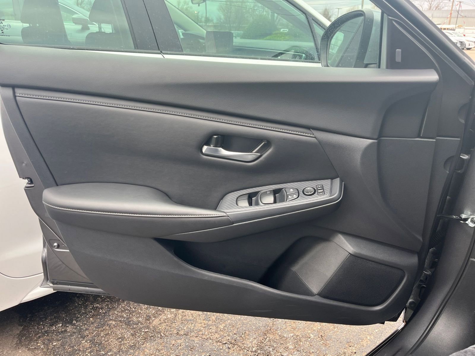 Used 2025 Nissan Sentra SV image 18