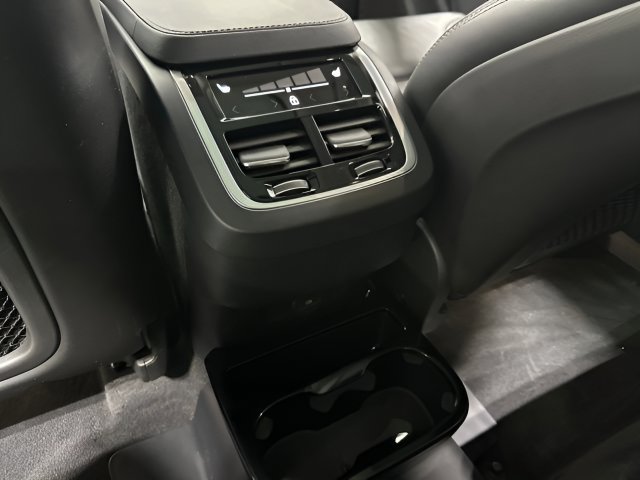 Used 2022 Volvo XC90 T6 Inscription w/ Advanced Package AWD/4WD image 26