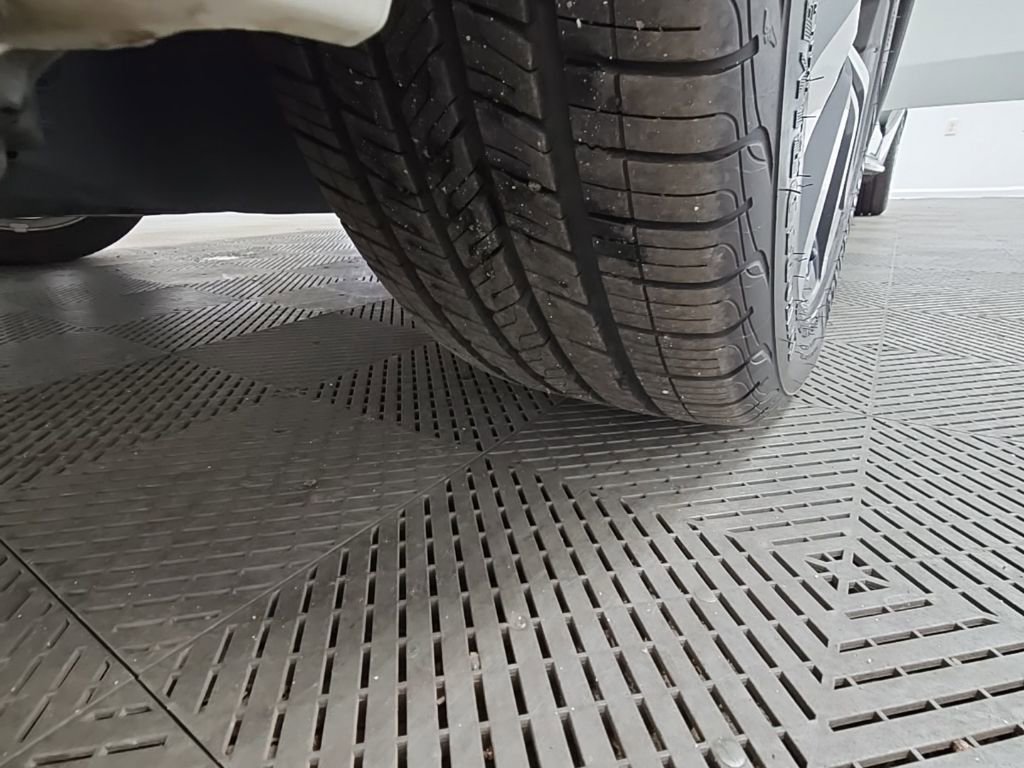 Used 2024 Honda Civic EX-L image 42