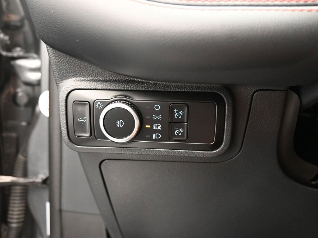 Used 2025 Ford Explorer ST-Line w/ ST-Line Street Pack image 14