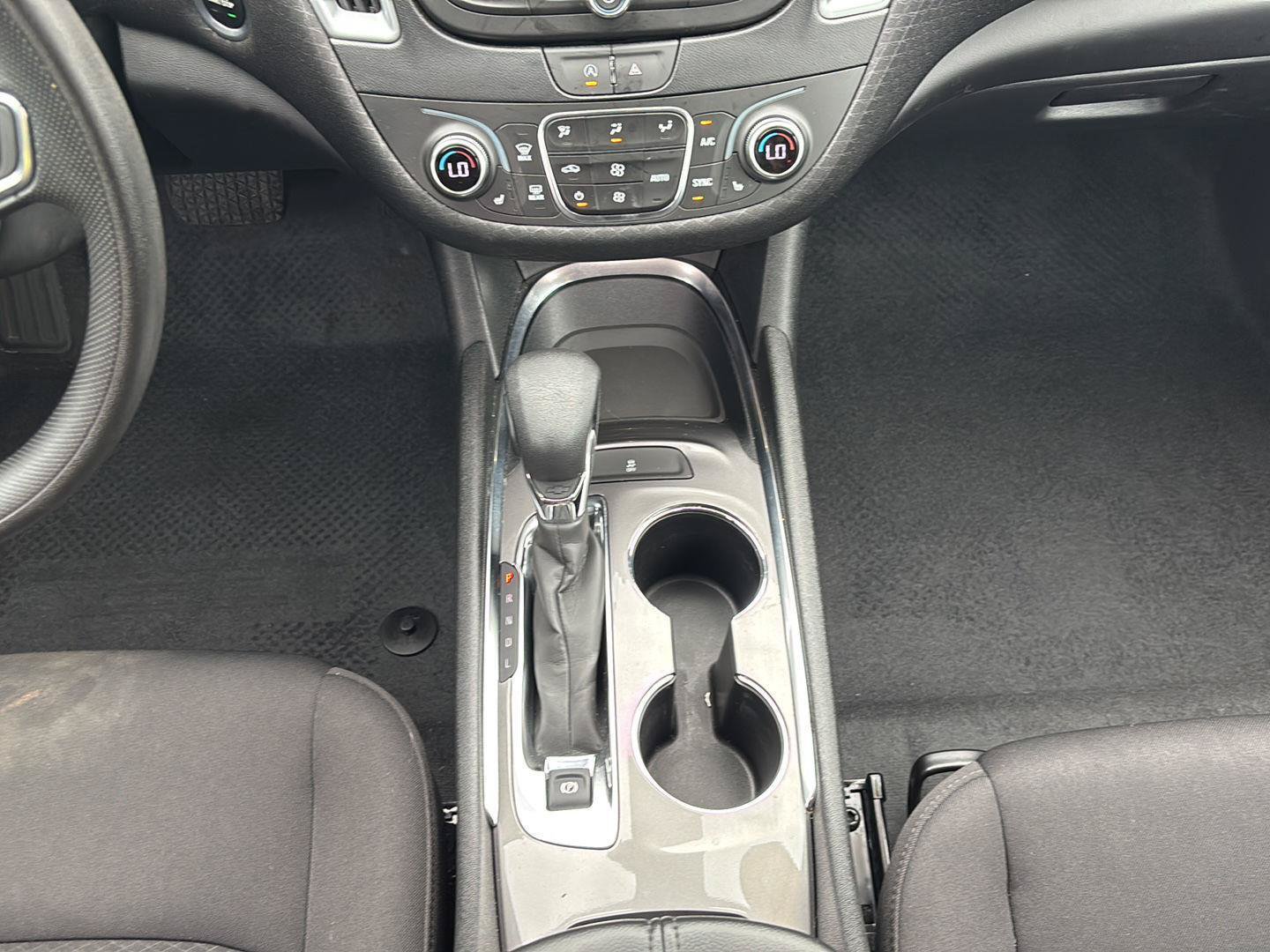 Used 2023 Chevrolet Malibu LT FWD image 13