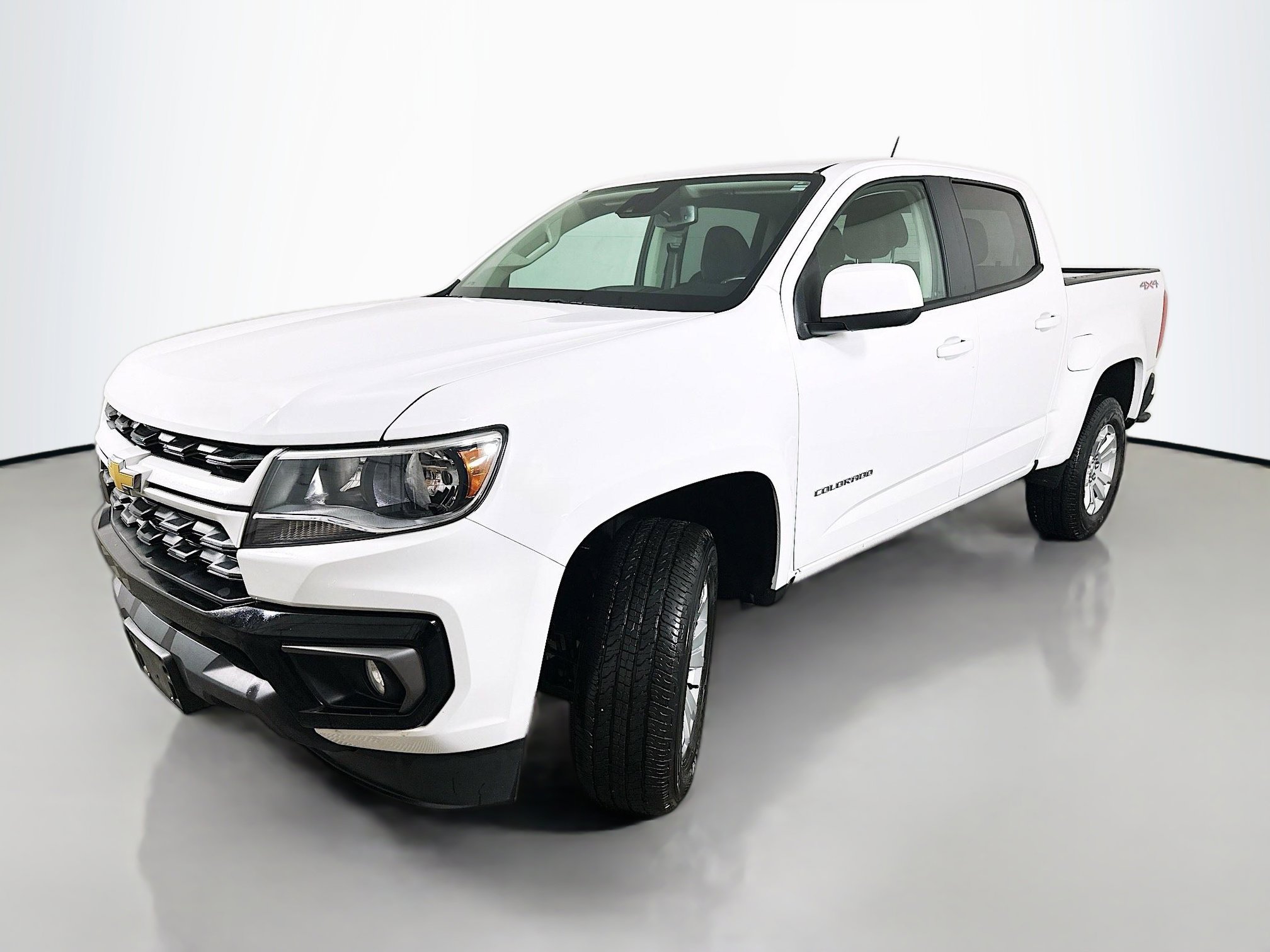Used 2022 Chevrolet Colorado LT w/ Safety Package AWD/4WD image 3