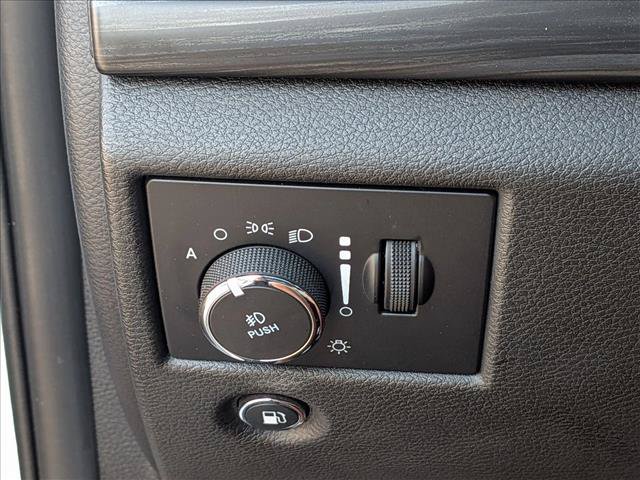 Used 2021 Jeep Grand Cherokee Laredo X AWD/4WD image 25