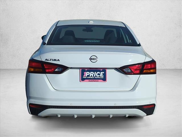 Used 2025 Nissan Altima 2.5 SV image 9