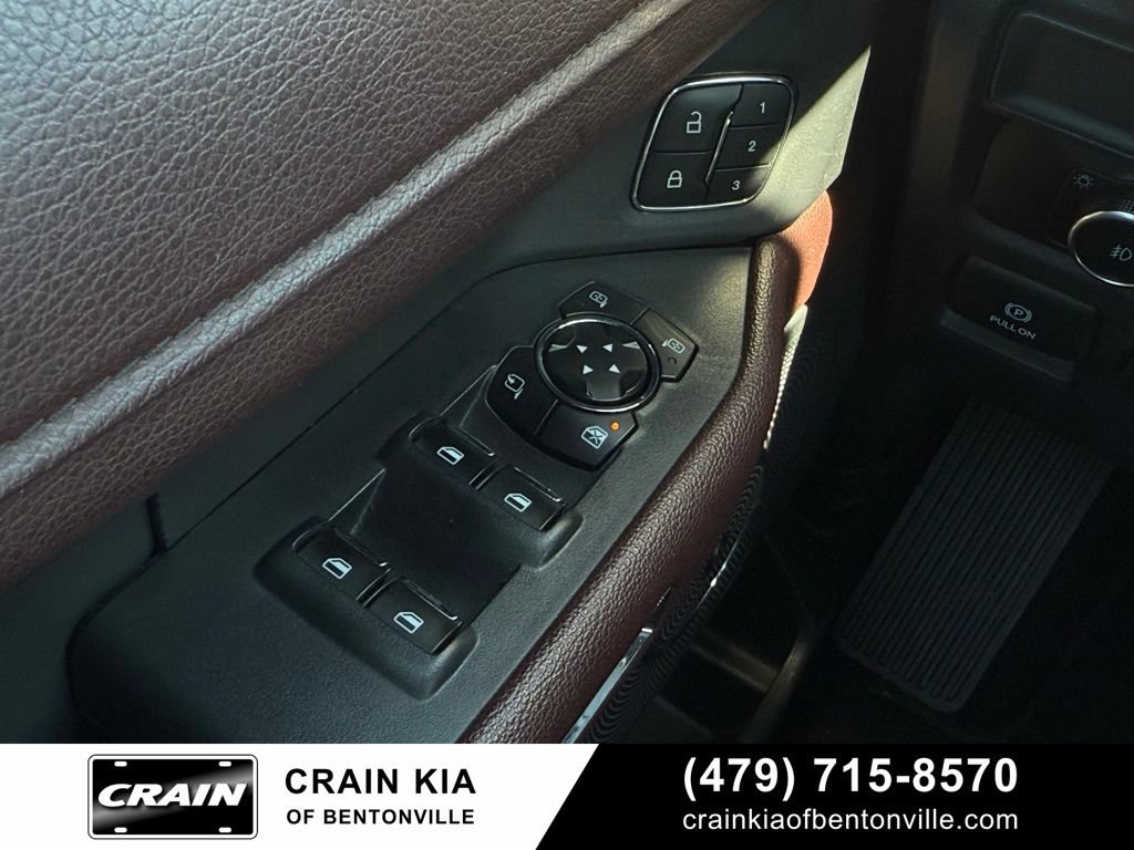 Used 2024 Ford Expedition Limited AWD/4WD image 10