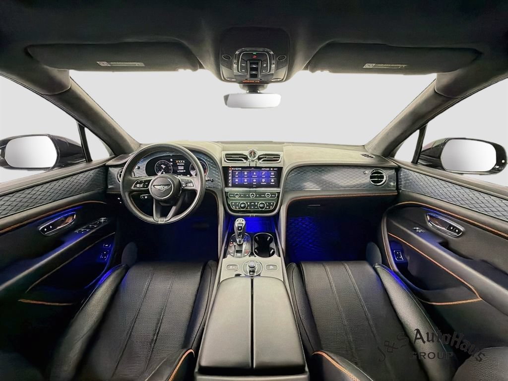 Used 2022 Bentley Bentayga AWD/4WD image 27