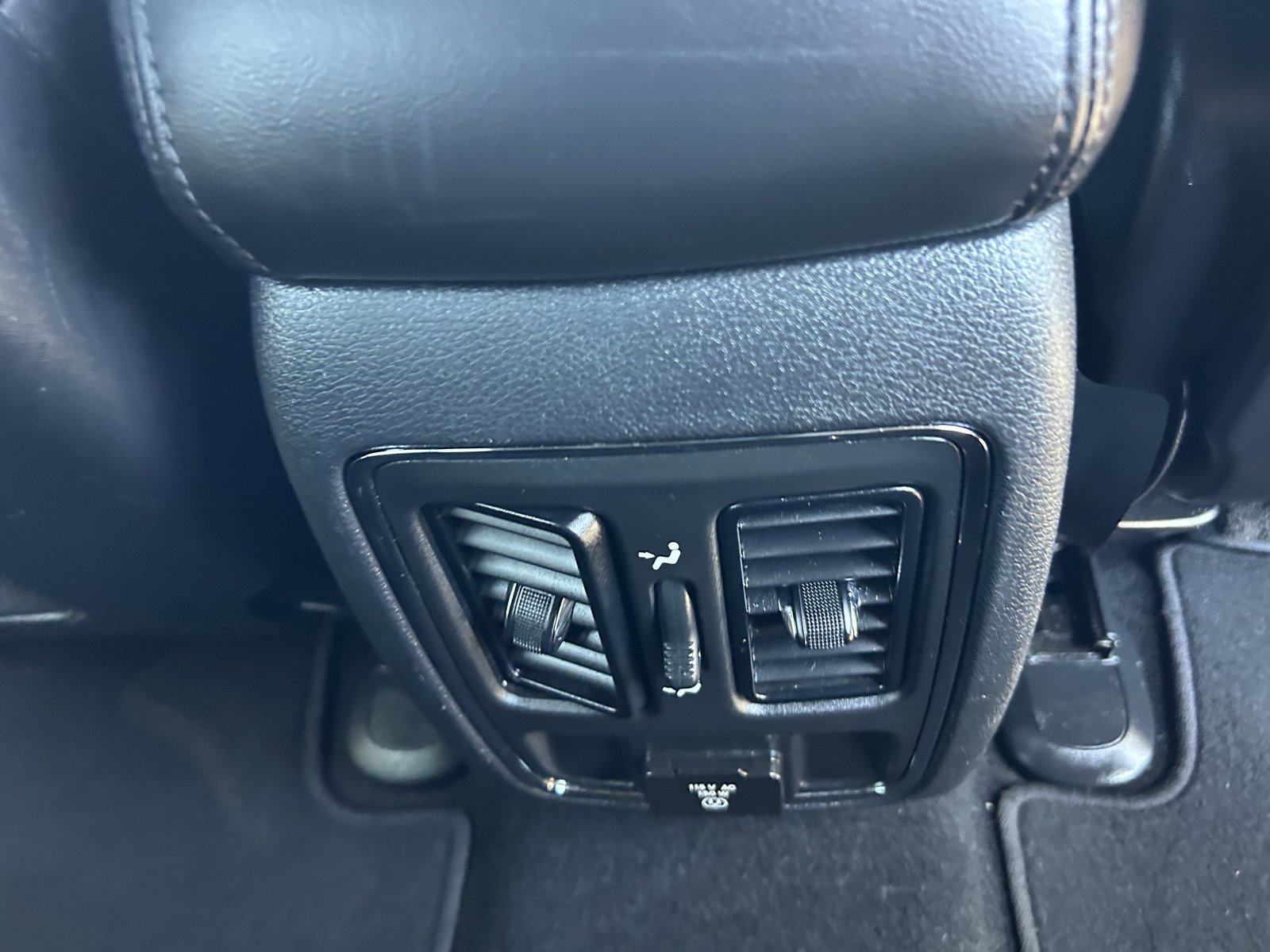 Used 2020 Jeep Grand Cherokee Altitude RWD image 15