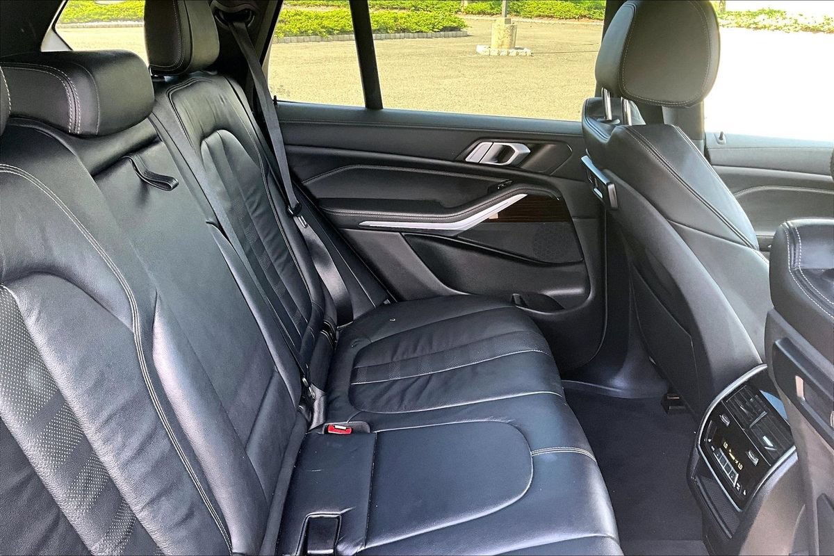 Used 2019 BMW X5 xDrive40i w/ Convenience Package AWD/4WD image 12