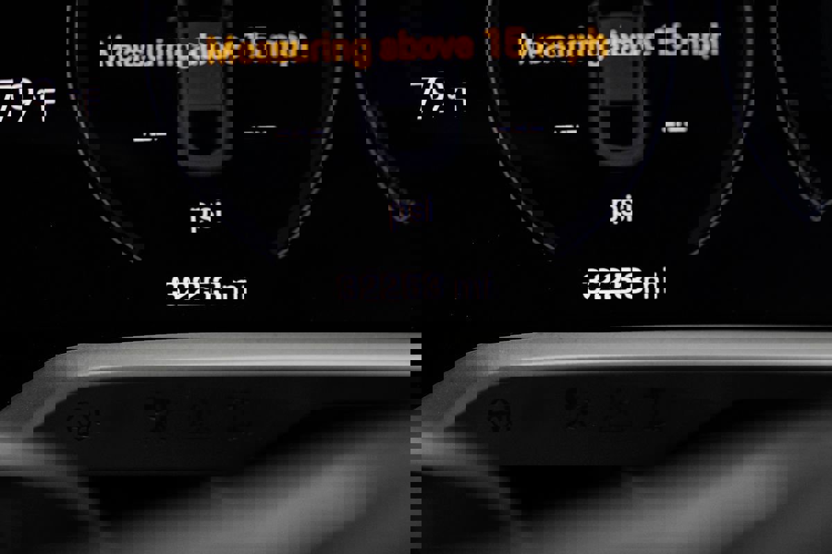 Used 2021 Porsche Taycan 4S w/ Premium Package image 18