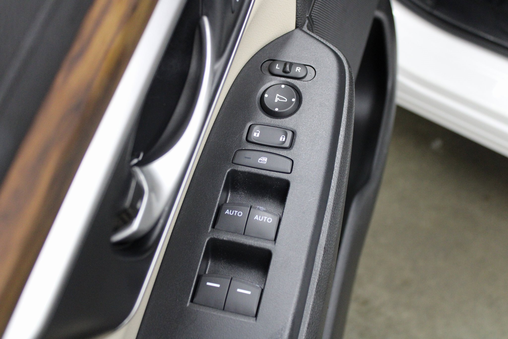 Used 2022 Honda CR-V EX-L image 39