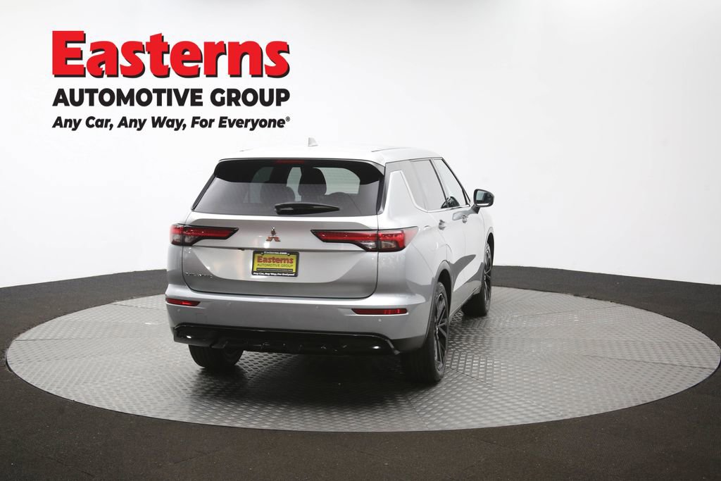 Used 2022 Mitsubishi Outlander SE image 38