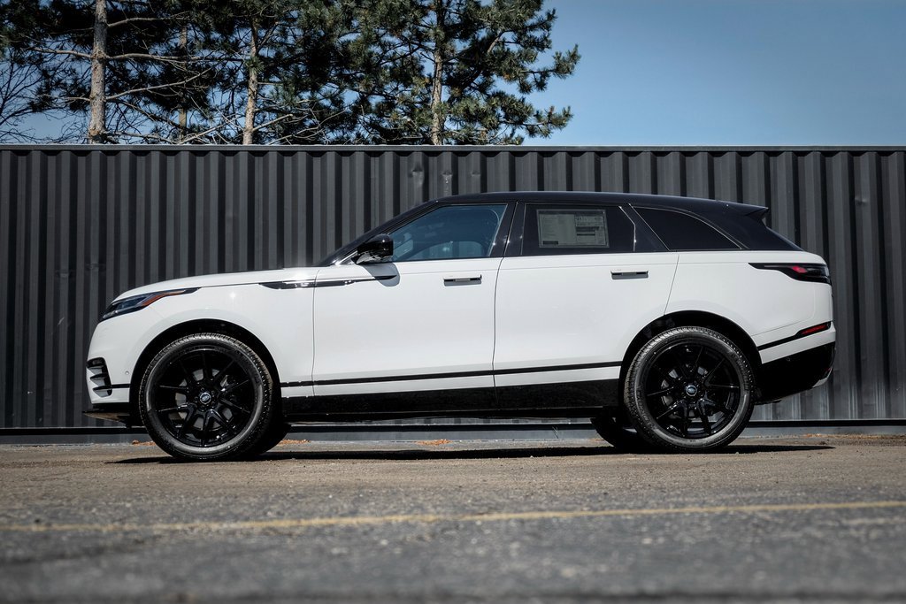 New 2026 Land Rover Range Rover Velar Dynamic SE image 3