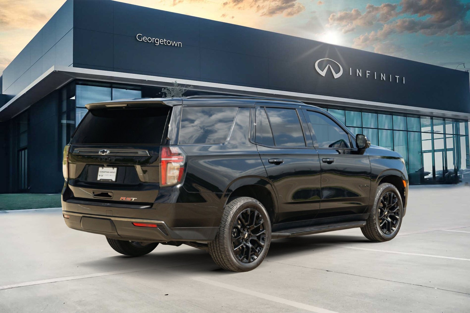 Used 2022 Chevrolet Tahoe RST w/ Luxury Package image 4