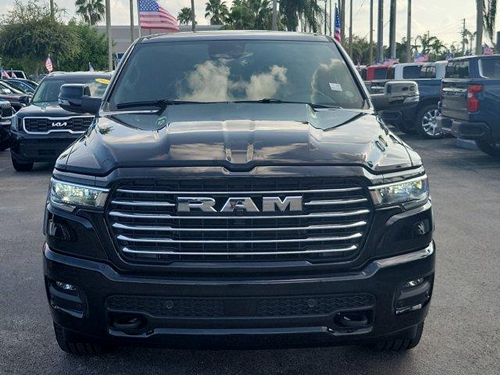 Used 2026 RAM 1500 Laramie w/ Laramie Preferred Package AWD/4WD image 2