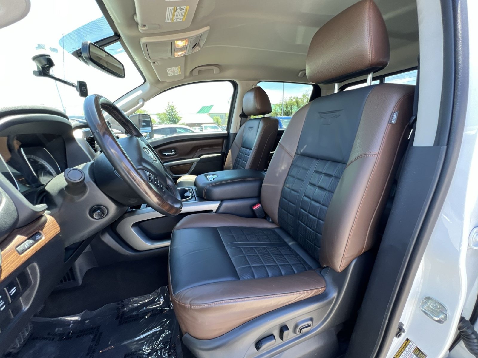 Used 2019 Nissan Titan Platinum Reserve w/ Platinum Utility Package AWD/4WD image 21