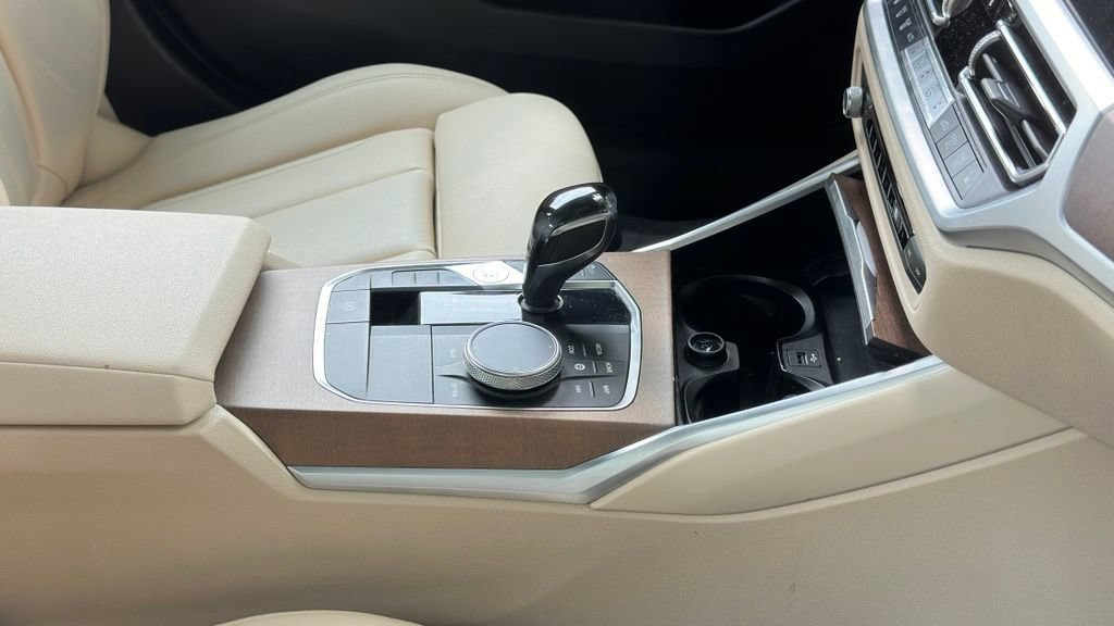 Used 2020 BMW 330i Sedan w/ Convenience Package RWD image 6