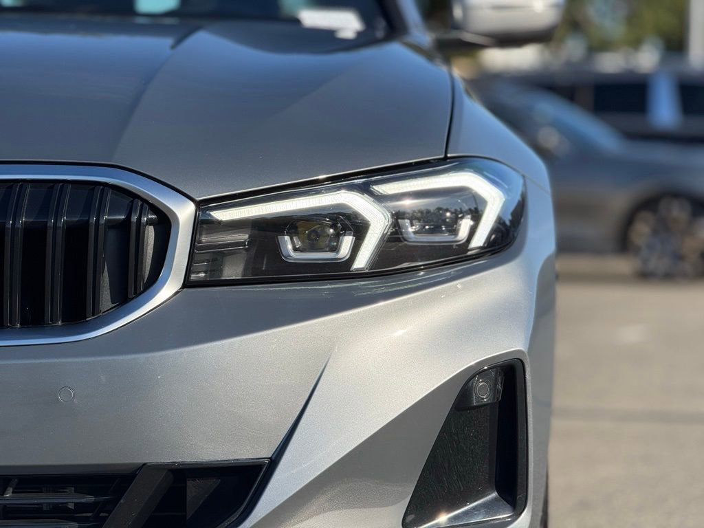 Used 2025 BMW 330i Sedan w/ Convenience Package image 13